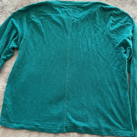 JCrew Girlfriend Tee - Picture 7 of 8